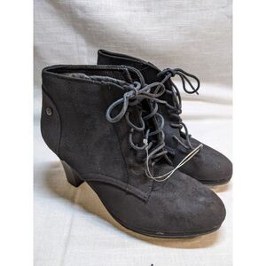 Forever Size 8.5 Program 33 Lace Up Front Faux Suede Ankle Boot Black‎